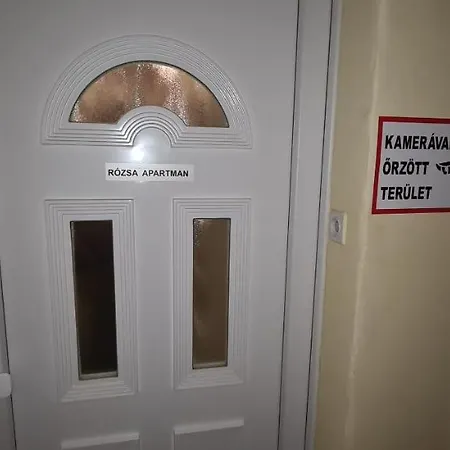 Rozsa Apartmanhaz