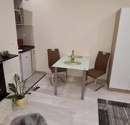 Lejlighedshotel Rozsa Apartmanhaz Szeged