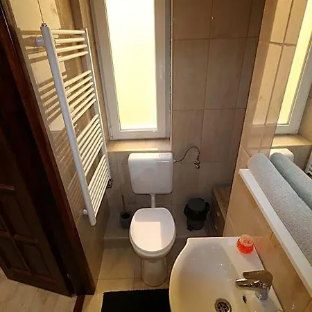 شقة فندقية Rozsa Apartmanhaz