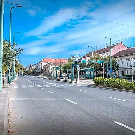 Rozsa Apartmanhaz
