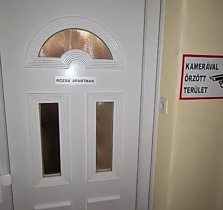 Rozsa Apartmanhaz