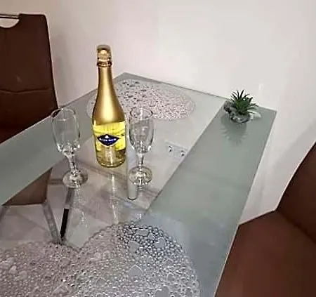 Rozsa Apartmanhaz Hotel apartamentowy Segedyn