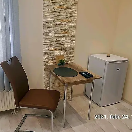 Rozsa Apartmanhaz 3*