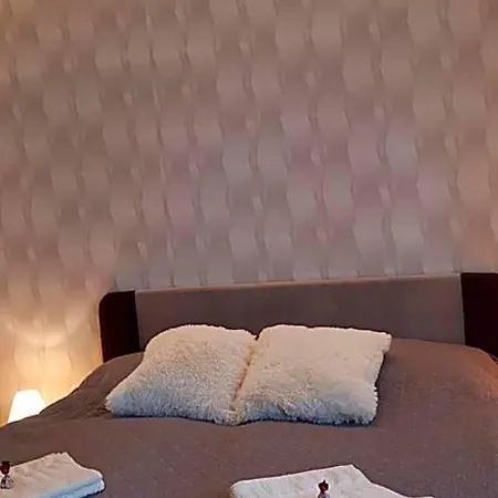 Rozsa Apartmanhaz 3* Szeged