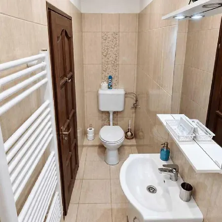 Rozsa Apartmanhaz 3*