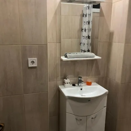 Rozsa Apartmanhaz 3*
