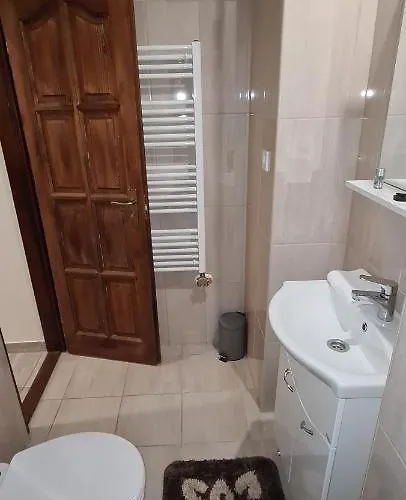 Rozsa Apartmanhaz Lägenhetshotell
