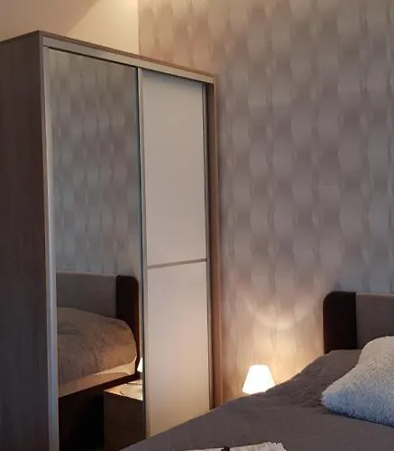 Lägenhetshotell Rozsa Apartmanhaz Szeged