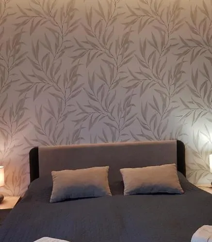 Rozsa Apartmanhaz Lägenhetshotell 3*