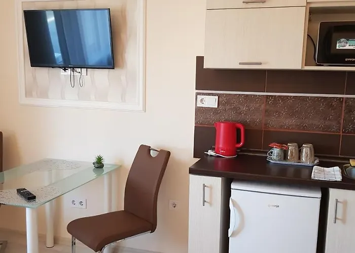 Rozsa Apartmanhaz 3*